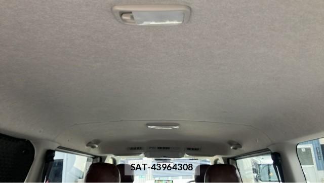 Toyota HIACE VAN 2024-05 8550353-15