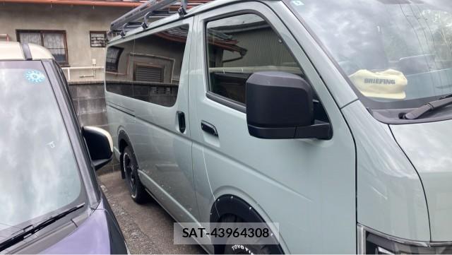 Toyota HIACE VAN 2024-05 8550353-3