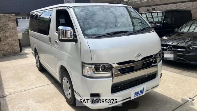 Toyota HIACE VAN 2026-06 8550382-11