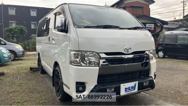 Toyota HIACE VAN 2023-01 8550389-11