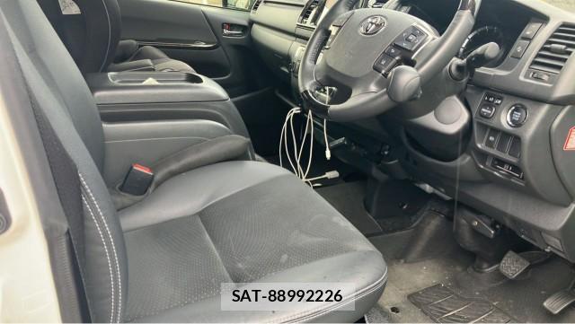 Toyota HIACE VAN 2023-01 8550389-5