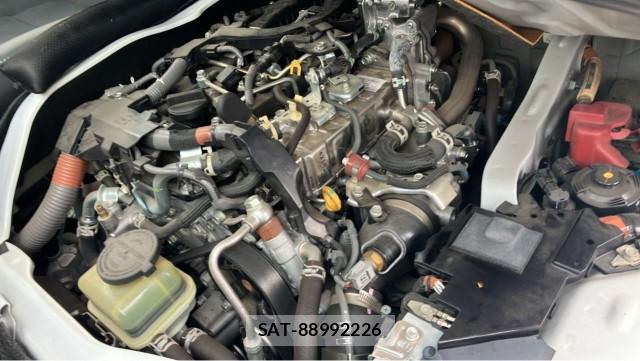 Toyota HIACE VAN 2023-01 8550389-7