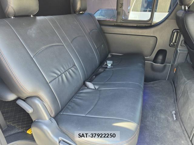 Toyota HIACE VAN 2020-04 8550520-13