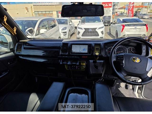 Toyota HIACE VAN 2020-04 8550520-2