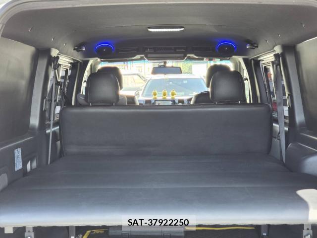 Toyota HIACE VAN 2020-04 8550520-6