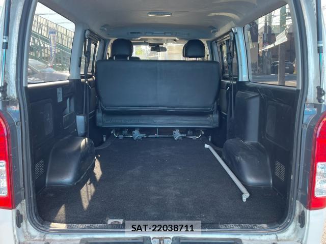 Toyota HIACE VAN 2018-08 8550723-12