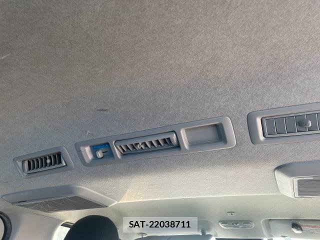 Toyota HIACE VAN 2018-08 8550723-13