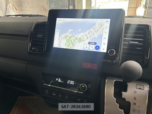 Toyota HIACE VAN 2026-07 8550950-10