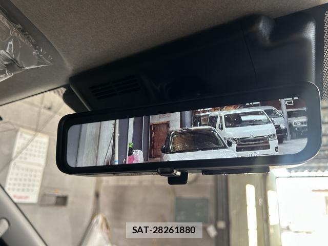 Toyota HIACE VAN 2026-07 8550950-5