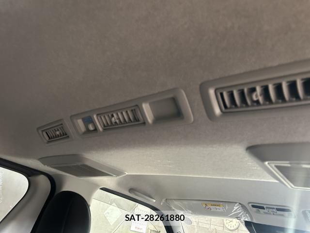 Toyota HIACE VAN 2026-07 8550950-7