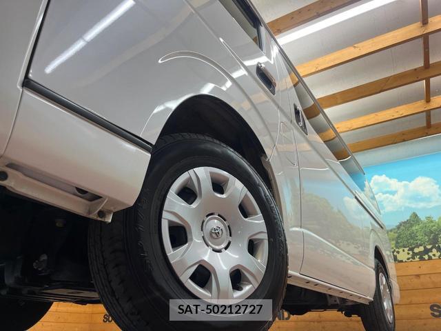 Toyota HIACE VAN 2024-06 8551438-12