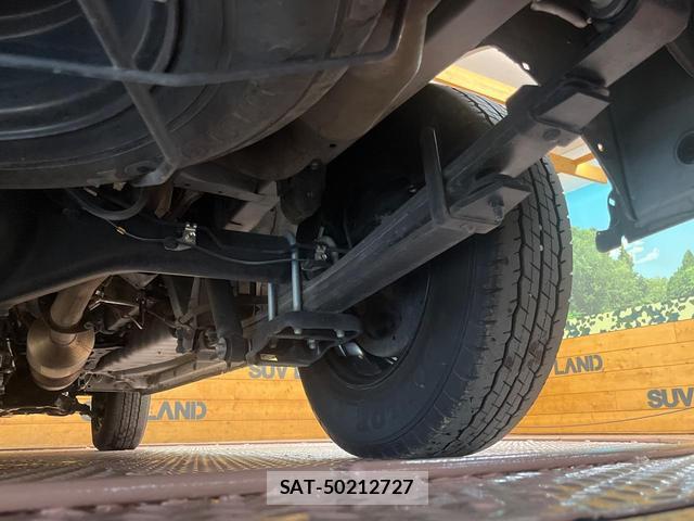 Toyota HIACE VAN 2024-06 8551438-19