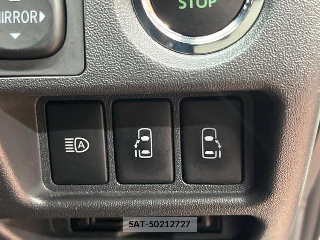 Toyota HIACE VAN 2024-06 8551438-6