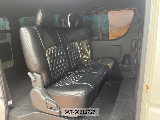 Toyota HIACE VAN 2024-06 8551438-8