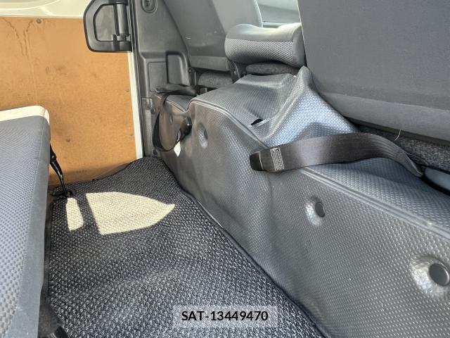 Toyota HIACE VAN 2018-09 8551508-10
