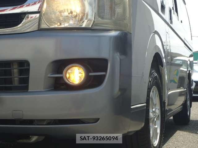 Toyota HIACE VAN 2007-11 8552045-6
