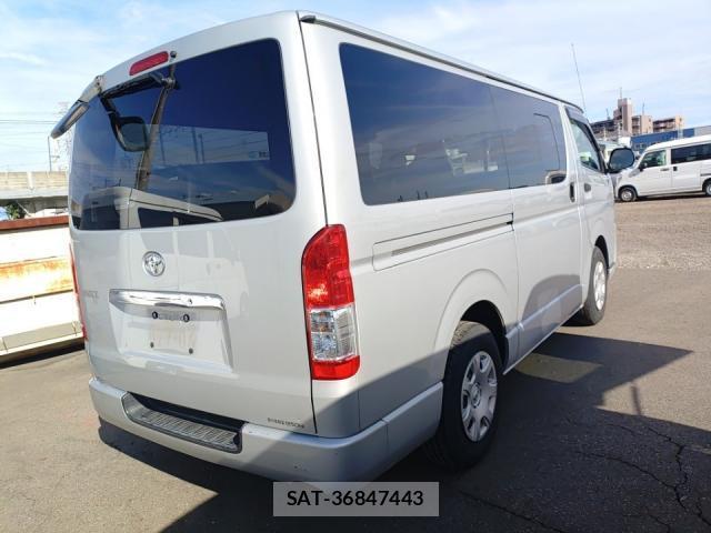 Toyota HIACE VAN 2017-08 8552208-2