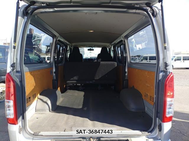 Toyota HIACE VAN 2017-08 8552208-5