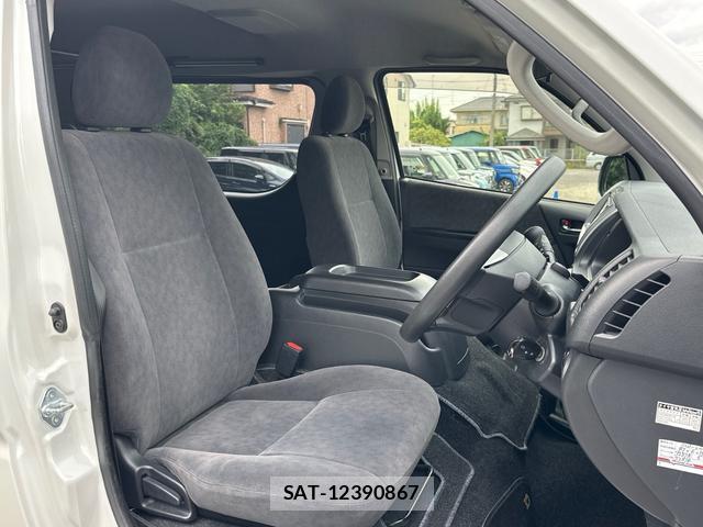Toyota HIACE WAGON 2019-06 8546185-11