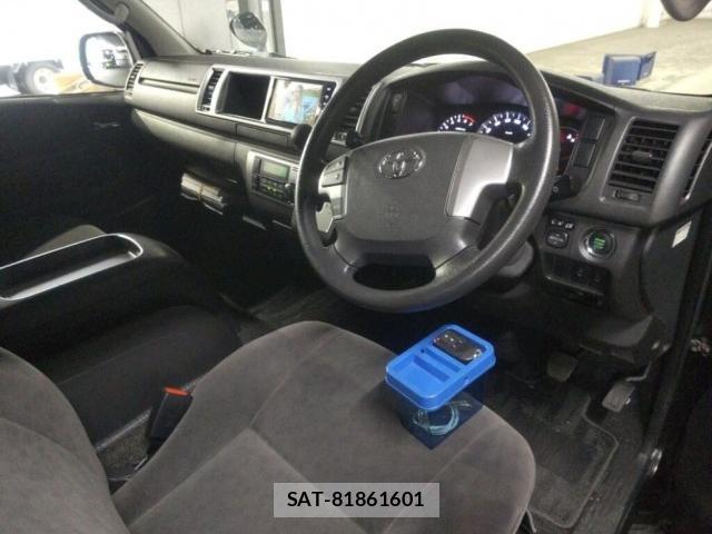 Toyota HIACE WAGON 2020-03 8546215-3