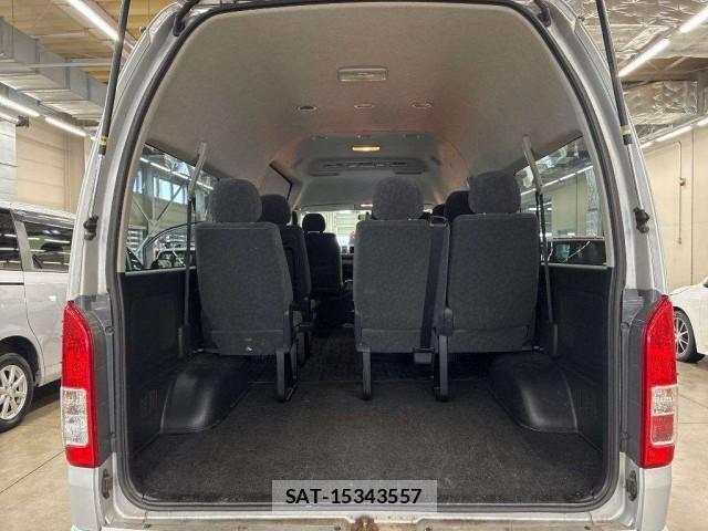 Toyota HIACE WAGON 2015-04 8546256-2