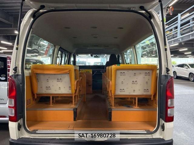 Toyota HIACE WAGON 2014-04 8546304-2