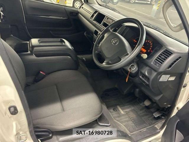 Toyota HIACE WAGON 2014-04 8546304-3