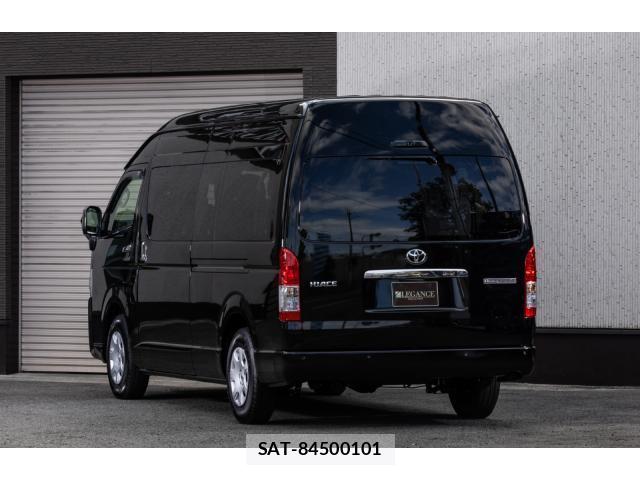 Toyota HIACE WAGON 2024-02 8549339-1