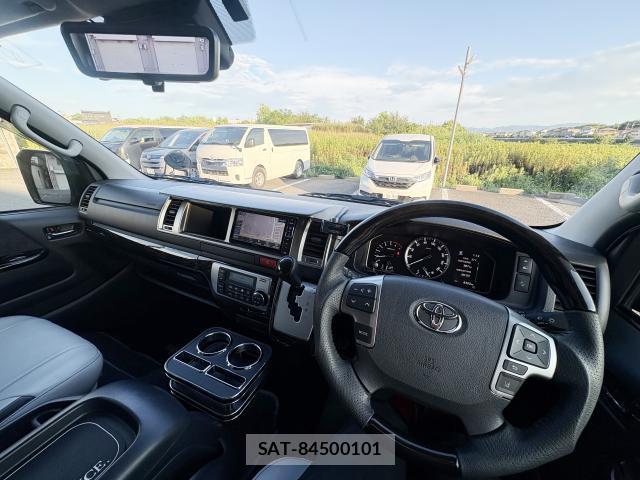 Toyota HIACE WAGON 2024-02 8549339-2