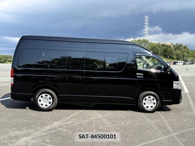 Toyota HIACE WAGON 2024-02 8549339-3