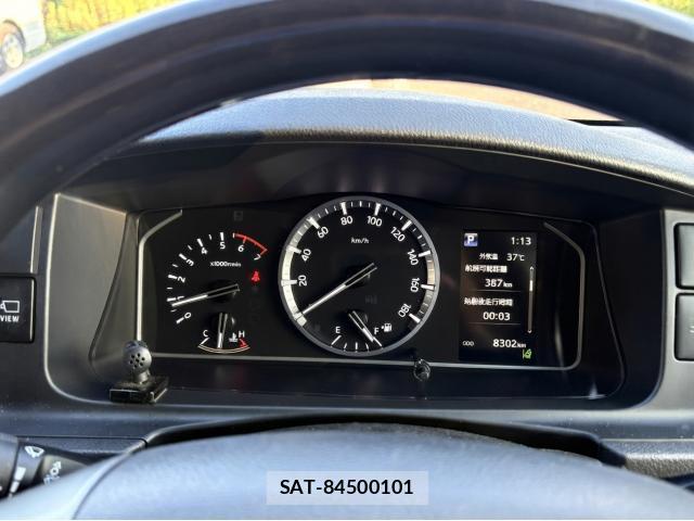 Toyota HIACE WAGON 2024-02 8549339-4