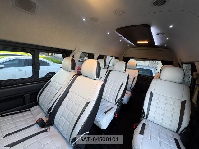 Toyota HIACE WAGON 2024-02 8549339-6