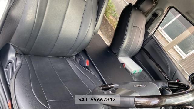 Toyota HIACE WAGON 2019-02 8550221-5