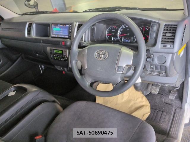 Toyota HIACE WAGON 2020-02 8551496-2