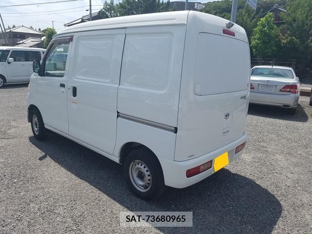 Daihatsu HIJET CARGO 2016-04 8550488-4