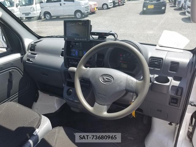 Daihatsu HIJET CARGO 2016-04 8550488-9