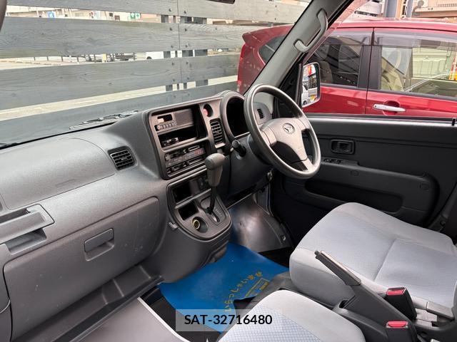 Daihatsu HIJET CARGO 2015-11 8550728-15