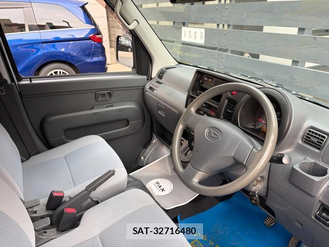Daihatsu HIJET CARGO 2015-11 8550728-16