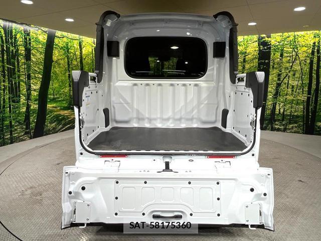 Daihatsu HIJET CARGO 2024-10 8551896-10