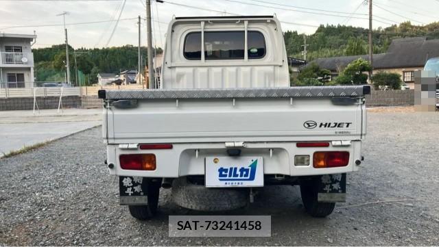 Daihatsu HIJET TRUCK 2017-08 8550425-1