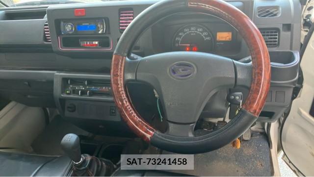 Daihatsu HIJET TRUCK 2017-08 8550425-16