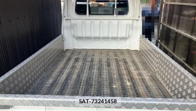 Daihatsu HIJET TRUCK 2017-08 8550425-17