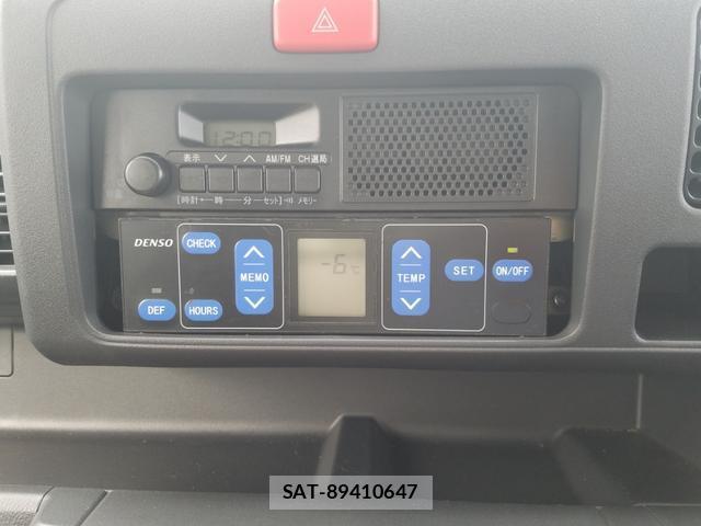 Daihatsu HIJET TRUCK 2017-05 8550514-14