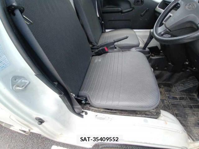 Daihatsu HIJET TRUCK 2020-07 8551203-3
