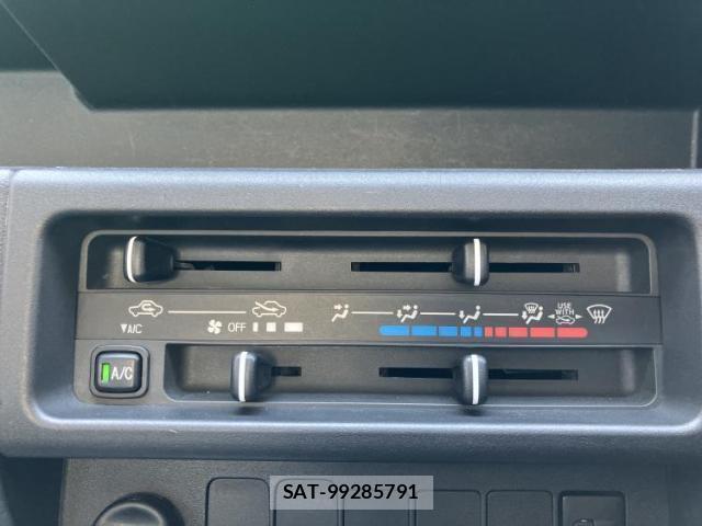 Daihatsu HIJET TRUCK 2018-04 8552733-9