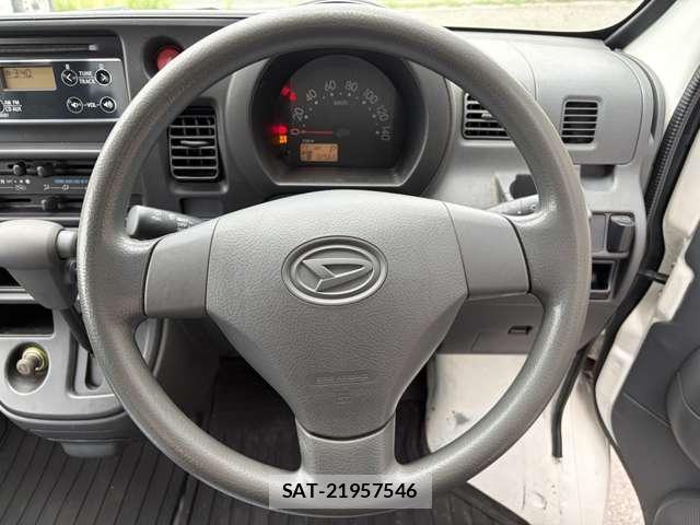 Daihatsu HIJET VAN 2016-06 8550106-17