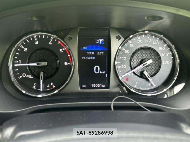 Toyota HILUX 2023-03 8552349-13
