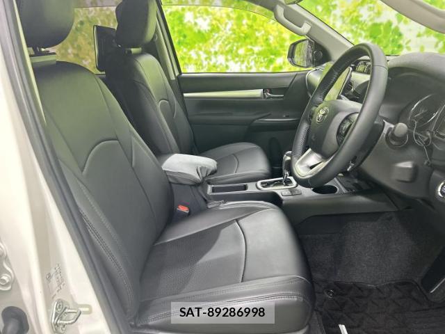 Toyota HILUX 2023-03 8552349-3
