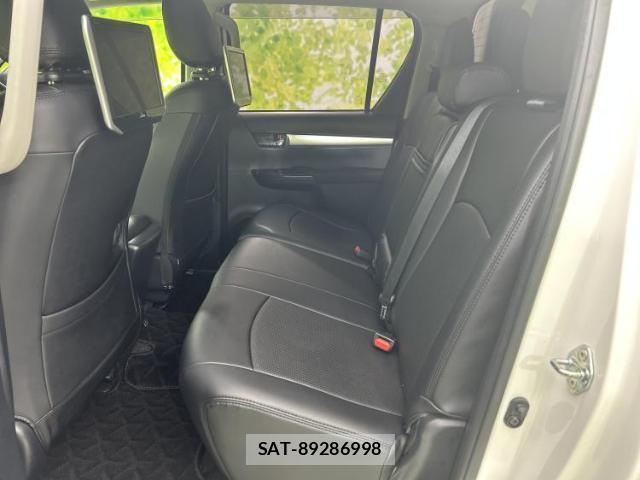 Toyota HILUX 2023-03 8552349-6