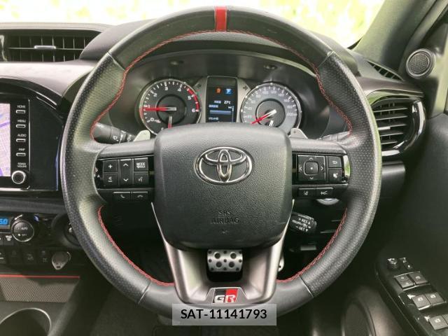 Toyota HILUX 2023-01 8552608-12